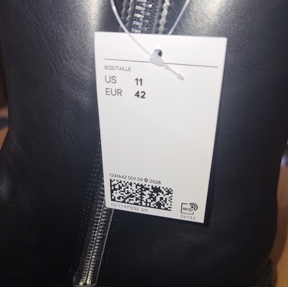 NEW with Tags H&M Chunky Chelsea Boots Women's Size 11 - Picture 3 of 9